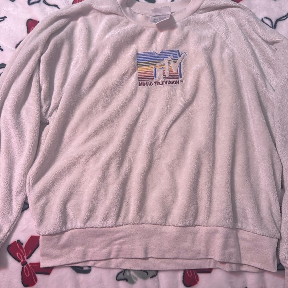 MTV %100 polyester, worn sweater well kept